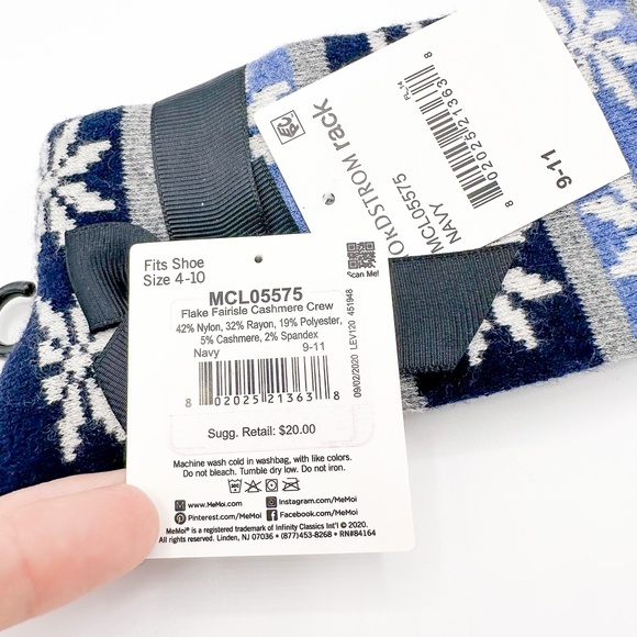 MeMoí Luxury Cashmere Blend Snowflake Socks - Picture 4 of 4